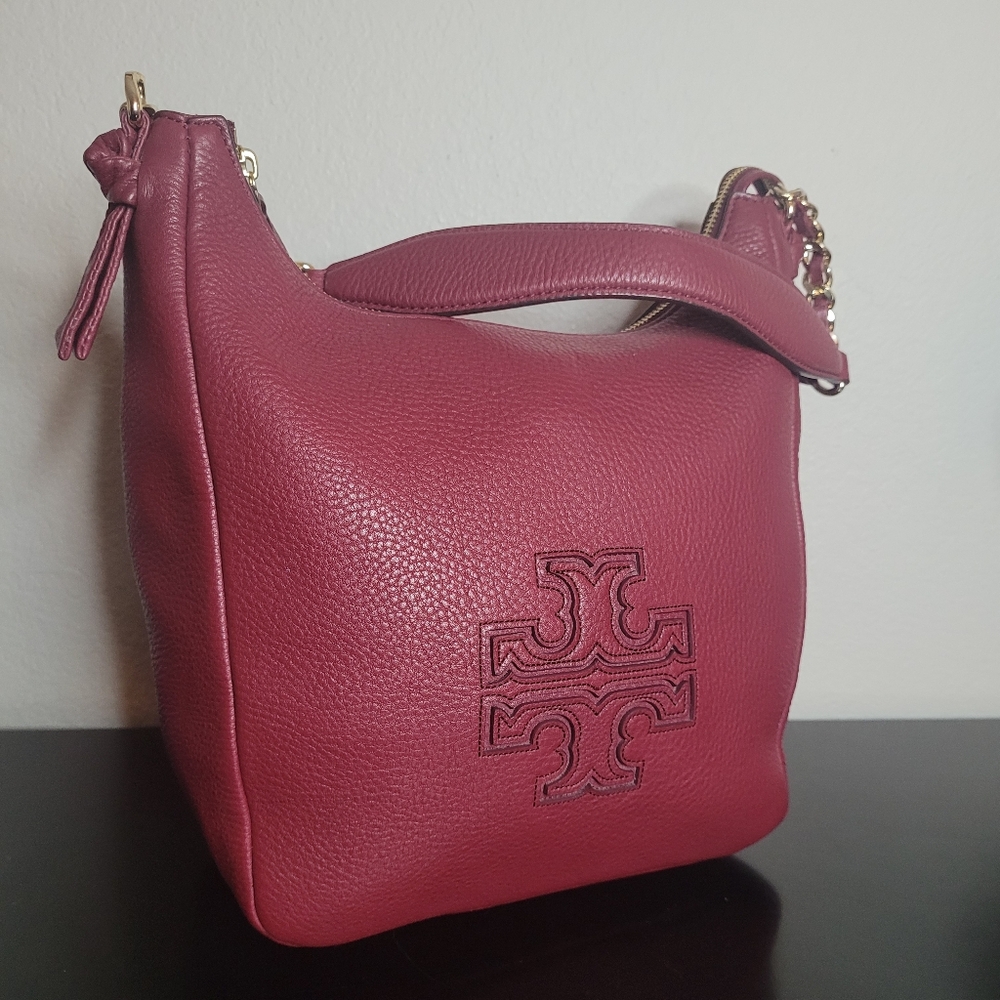 TORY BURCH Harper Bombe T Zip Hobo - Picture 3 of 16